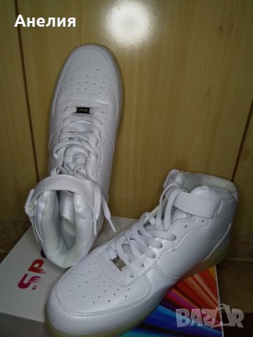 НОВИ Дамски светещи маратонки с лед светлини в подметката, снимка 11 - Маратонки - 24337724