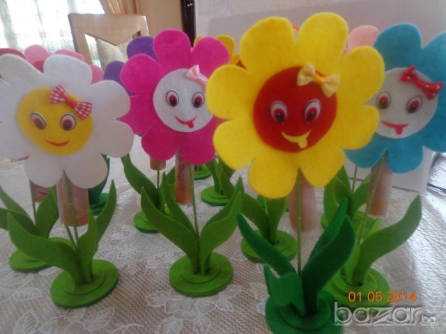 Цветя с поставка от филц, снимка 5 - Други - 7881062