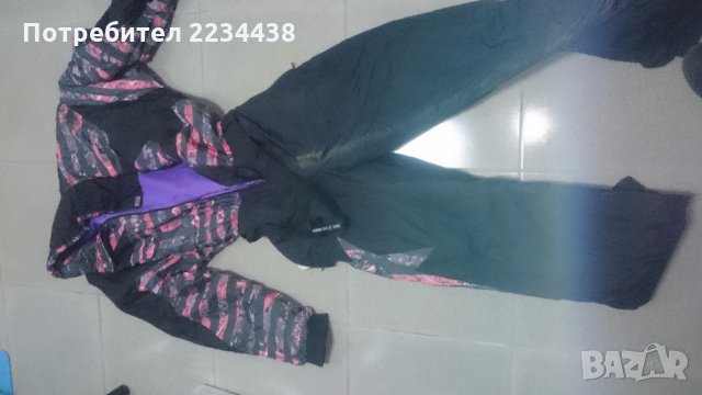 Продавам спортно дамско яке , снимка 4 - Спортни екипи - 24778258