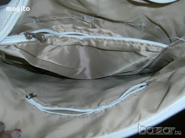 Нова дамска бяла чанта, снимка 7 - Чанти - 16220589