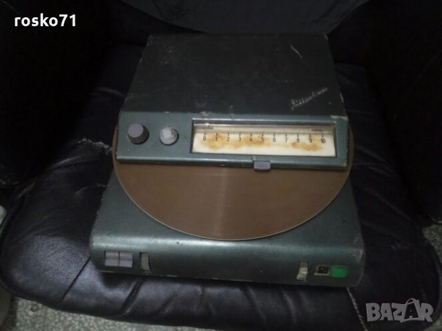 Много стара записваща машина