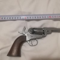 Джобен револвер Colt 1848. Реална реплика на този рядък модел оръжие за запада , снимка 6 - Бойно оръжие - 21273871