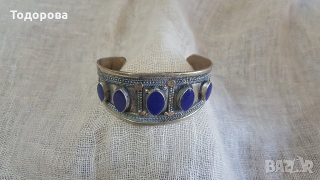 Старинна арабска гривна с  камъни