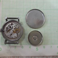 Часовник "ZARIA" ръчен съветски работещ, снимка 3 - Дамски - 23576219