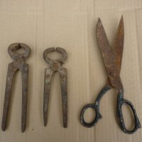 Старинни инструменти: трион, стъргало, цигански поялник, чукче, керпеден, ножици, снимка 12 - Антикварни и старинни предмети - 20704392