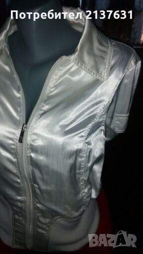 Бяло сатенено яке размер М, снимка 1