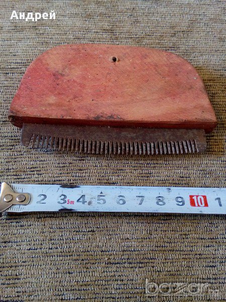 Старинно гребенче за добитък, снимка 1