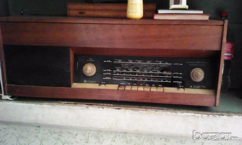 Стари радиа с лампи и магнетофон, снимка 1