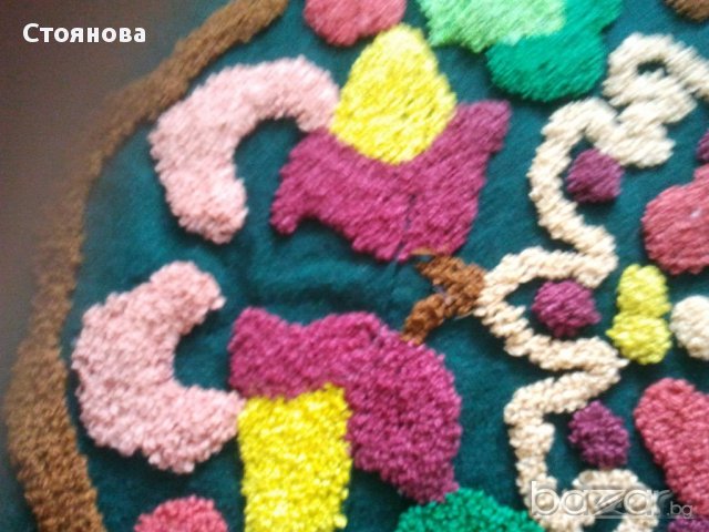 Ръчна изработка върху  вълна с размер 110/190 см. , снимка 4 - Пана - 11445739