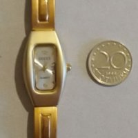 Дамски часовник-"GUCCI"-кварц-оригинал. Закупен от Германия., снимка 16 - Дамски - 21368490