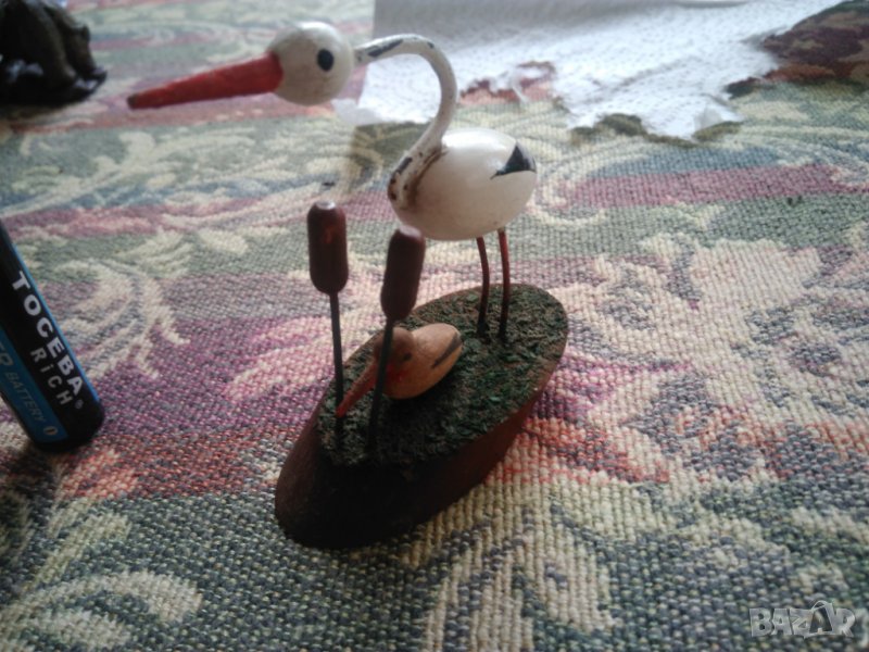 Дървен Щъркел и малки щъркелчета + тръстика(Античен), снимка 1