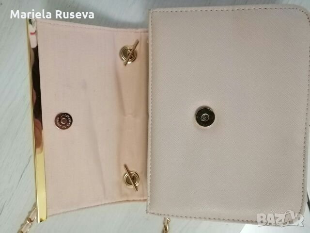 Дамска чанта, снимка 4 - Чанти - 24707121