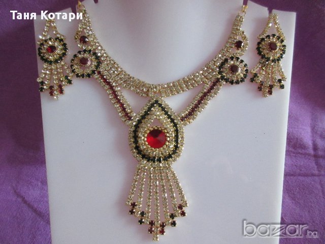 Индийски бижута, снимка 3 - Бижутерийни комплекти - 13643526