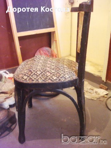 Стар дървен стол, снимка 15 - Антикварни и старинни предмети - 10403906