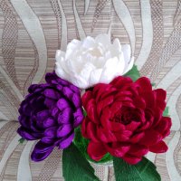 Цветя от хартия-Кълбести хризантеми, снимка 8 - Изкуствени цветя - 24676147