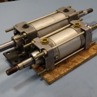 Пневматичен цилиндър ORSTA двойнодействащ, снимка 1 - Резервни части за машини - 24199041