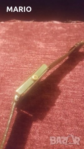 Продавам часовник , снимка 4 - Дамски - 23897121