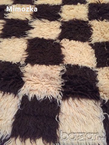 Халище на квадрати черно и бяло!, снимка 4 - Покривки за легло - 19842288