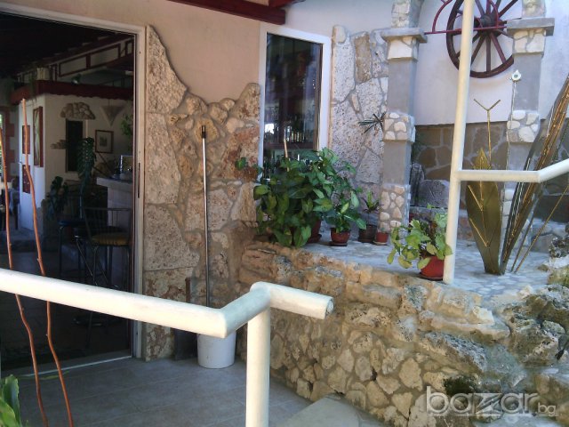 ПРОДАВАМ КЪЩА НА ЗЛАТНИ ПЯСЪЦИ, снимка 2 - Къщи - 3701857