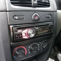 Радио CD MP3 Player за автомобил- JVC с AUX, снимка 1 - Радиокасетофони, транзистори - 19436852