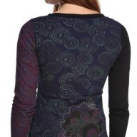 Черна блуза с цветя, снимка 2 - Блузи с дълъг ръкав и пуловери - 7079641