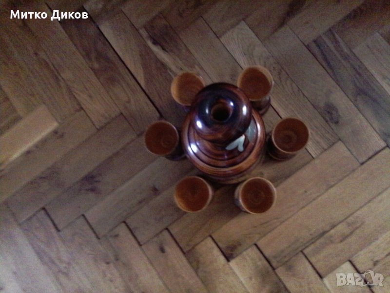 дървена бутилка на статив с 6 чаши -ръчна изработка, снимка 1