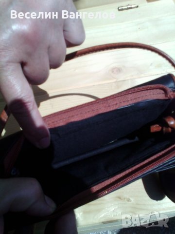 Маркова мъжка чантичка тип портмоне, снимка 8 - Портфейли, портмонета - 21640921