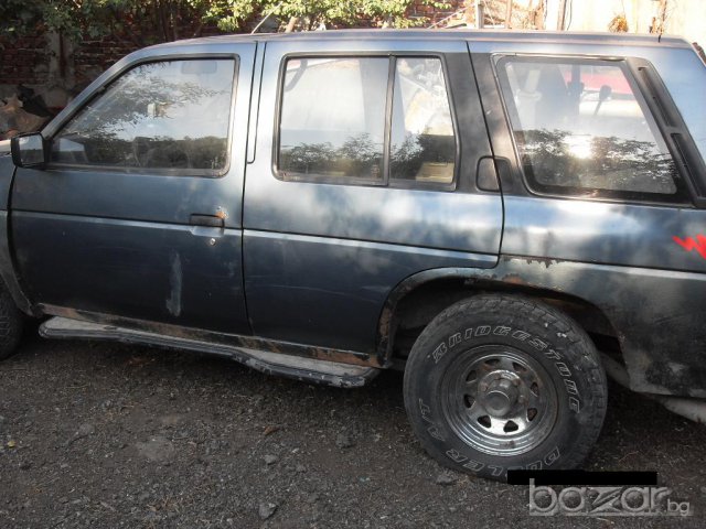   Продавам на части Нисан Терано 2400 бензин и 2700 тд 92 г / Nissan Terrano, снимка 8 - Автомобили и джипове - 7005930