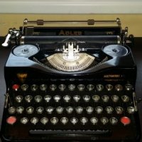 Пишеща машина ADLER, снимка 3 - Антикварни и старинни предмети - 23583234