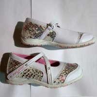 Детски бели обувки, № 26, снимка 4 - Бебешки обувки - 26121385