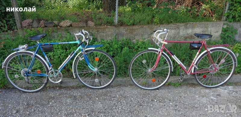 Два броя ретро велосипеда бегачи Спутник ХВЗ 1983 г, Турист Спорт ХВЗ 1990 г СССР, снимка 1