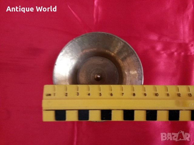 Стар Масивен Бронзов Свещник за Дебела Свещ, снимка 5 - Антикварни и старинни предмети - 22090918