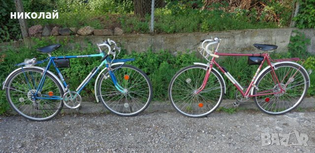 Два броя ретро велосипеда бегачи Спутник ХВЗ 1983 г, Турист Спорт ХВЗ 1990 г СССР, снимка 1