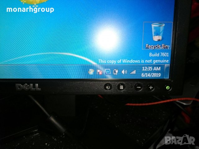Монитор DЕLL 17", снимка 2 - За дома - 23708669