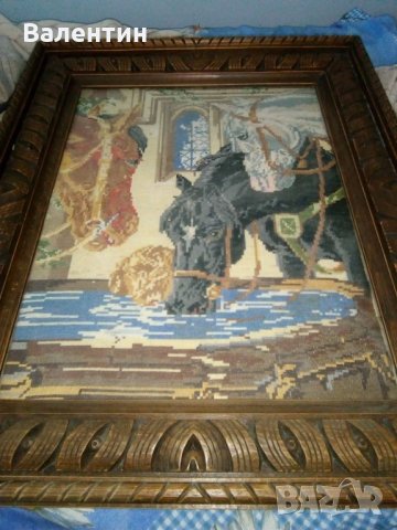 Гоблен "Коне на водопой" с масивна дървена рамка, снимка 4 - Гоблени - 22221501