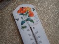 " Оранжеви цветя " - дървен термометър, снимка 1