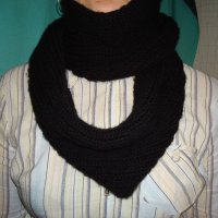 Дамски плетени шалове и ръкавици- Разпродажба, снимка 1 - Шапки - 9021669