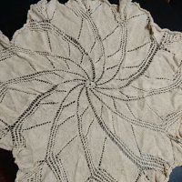 Продавам покривки плетени на 5 куки, снимка 5 - Декорация за дома - 16835687