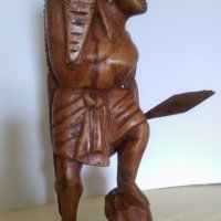  Дървена фигура на Африкански ловец , снимка 9 - Антикварни и старинни предмети - 25206072