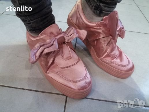 Нови дамски сатенени кецове с панделка 