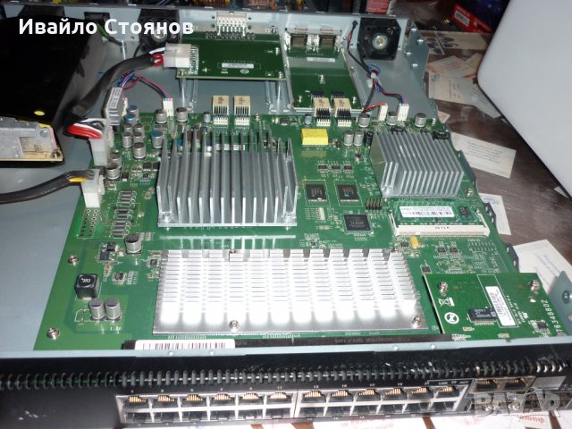 Dell PowerConnect 7024 - 24 Портов гигабитов управляем L3 суич със STACKING модул, снимка 9 - Суичове - 25188860
