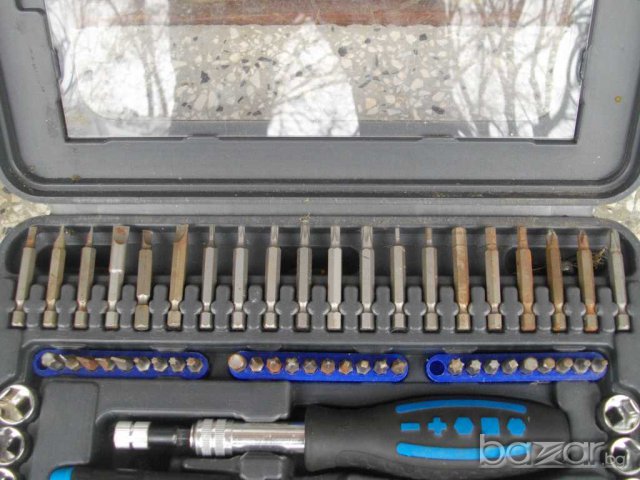 Отвертка с накрайници комплект, снимка 2 - Отвертки - 7664160