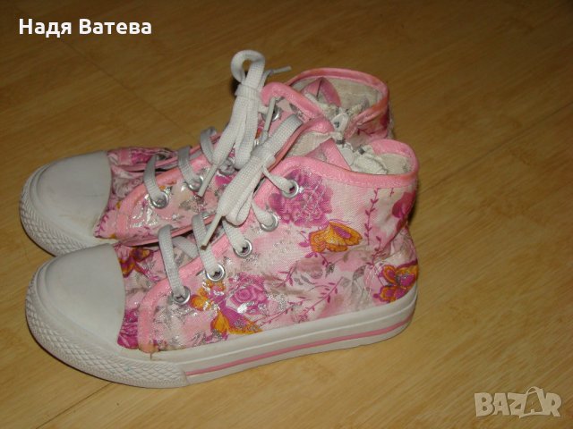 Страхотни кецове за момиче, снимка 2 - Детски гуменки - 22298184