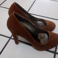 Велурени обувки с ток, снимка 5 - Дамски обувки на ток - 17682107