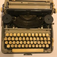 Стара ретро пишеща машина, снимка 2 - Антикварни и старинни предмети - 23857148