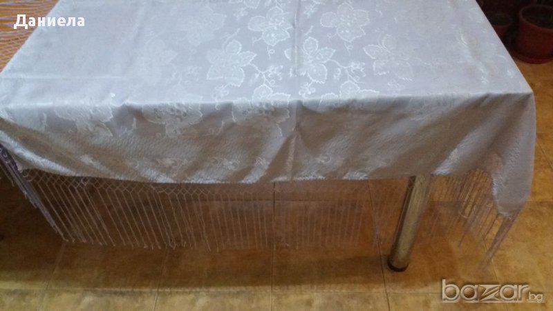 Покривка с красиви елементи, снимка 1