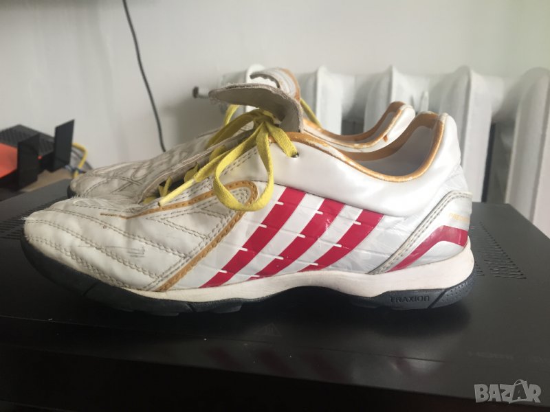 кожени футболни обувки Adidas Predator Absolado PS TRX TF J, снимка 1