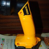 продавам фенер Dewalt 12v, снимка 3 - Други машини и части - 17983006