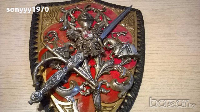 Герб с сабя за стена-30/22см-внос швеицария, снимка 2 - Антикварни и старинни предмети - 13901788