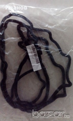 Продавам гарнитури капаци клапани 13270-8J112 Infiniti Nissan